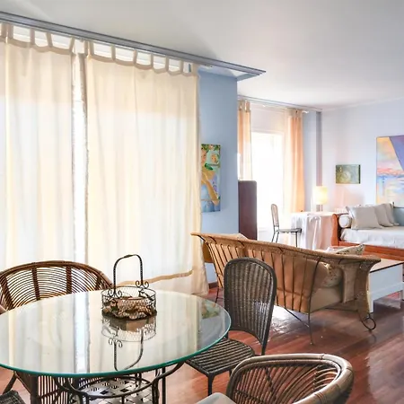 Auramar 아파트 산신소